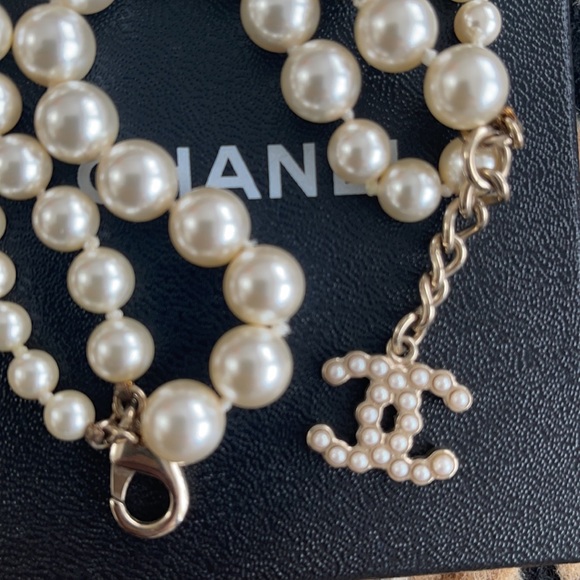 Chanel Triple pearl bracelet - Picture 3 of 5